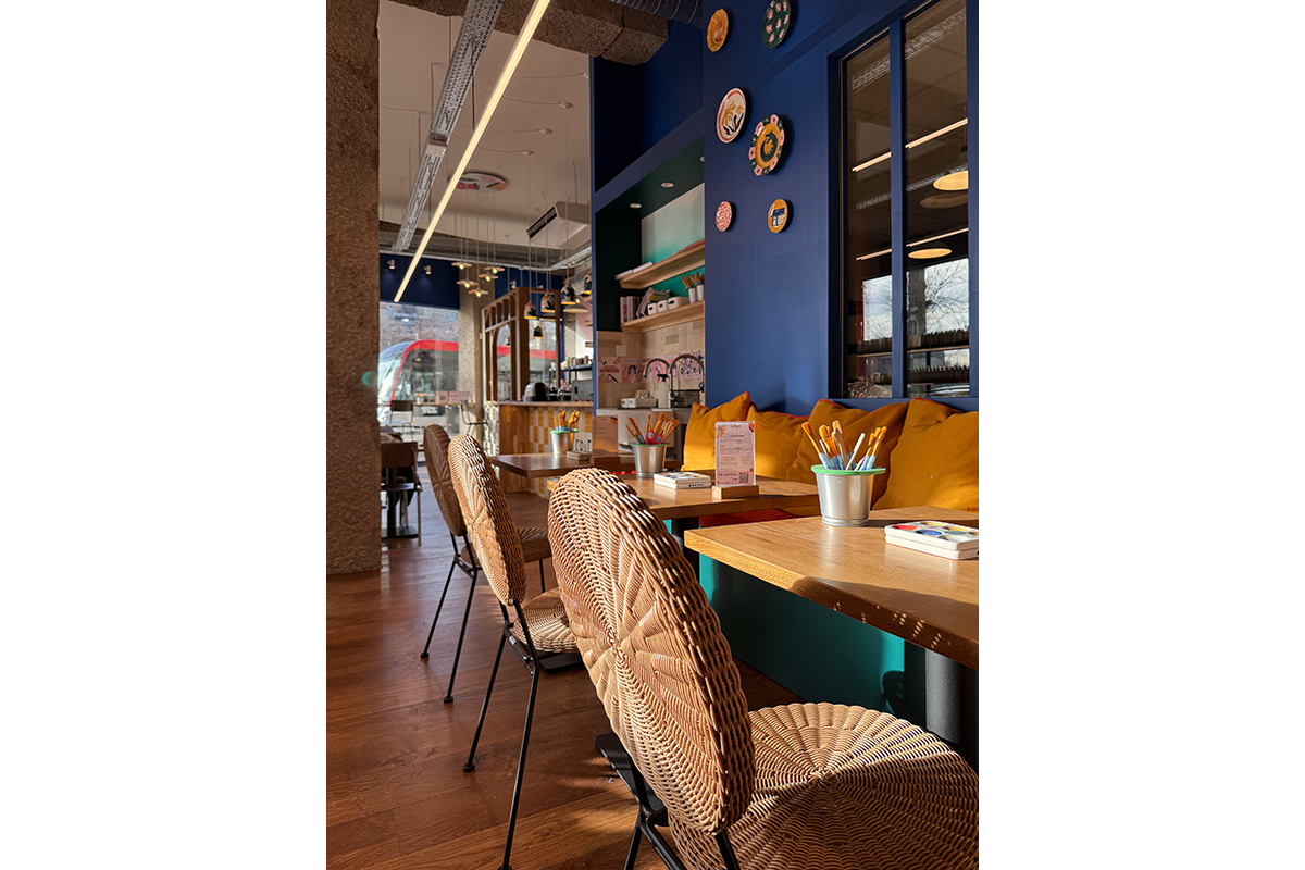 architecte-restructuration-renovation-cafe-banquette-2-AREA-Studio.jpg architecte-restructuration-renovation-cafe-banquette-2-AREA-Studio.jpg