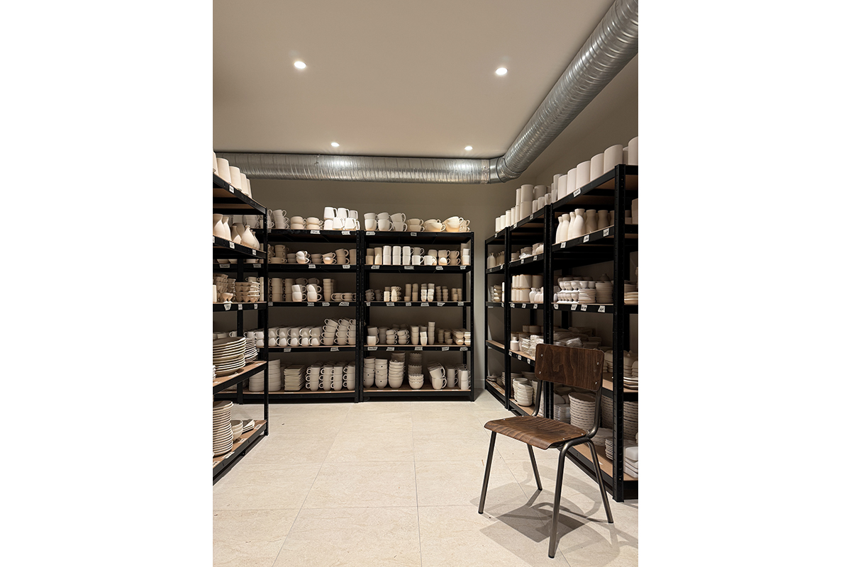 architecte-restructuration-renovation-étagere-sur-mesure-AREA-Studio.jpg architecte-restructuration-renovation-étagere-sur-mesure-AREA-Studio.jpg